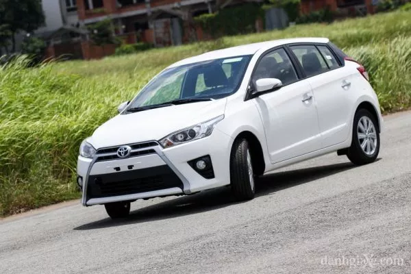 Ford Fiesta 2014 Vs Toyota Yaris 2014 - Bạn Chọn Xe Nào? 24 Ford Fiesta 2014 Vs Toyota Yaris 2014 - Bạn Chọn Xe Nào?