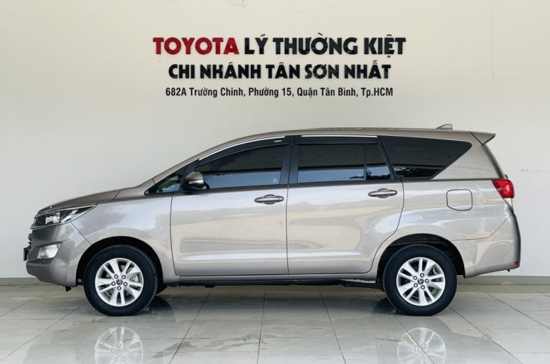 Toyota Innova 2.0E 2017