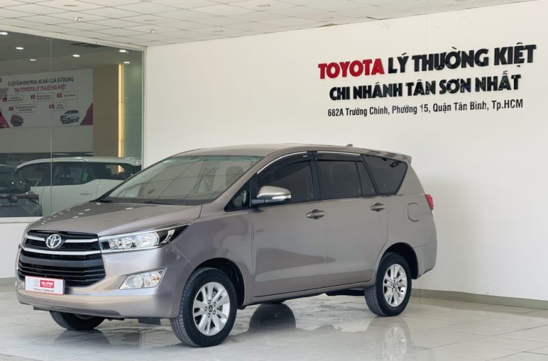 Toyota Innova 2.0E 2017