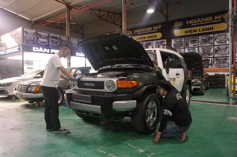Trung Tâm Chăm Sóc Xe Ô Tô Chuyên Nghiệp Tp Hồ Chí Minh - Garage Hoàng Mỹ