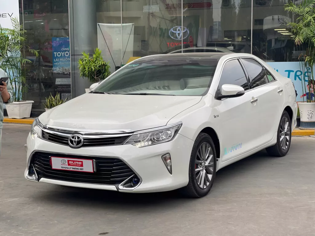 Toyota Camry 2.0G 2019