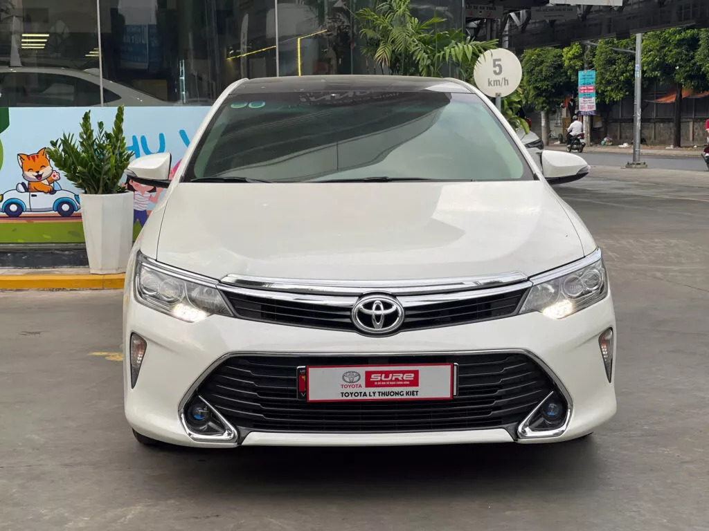 Toyota Camry 2.0G 2019