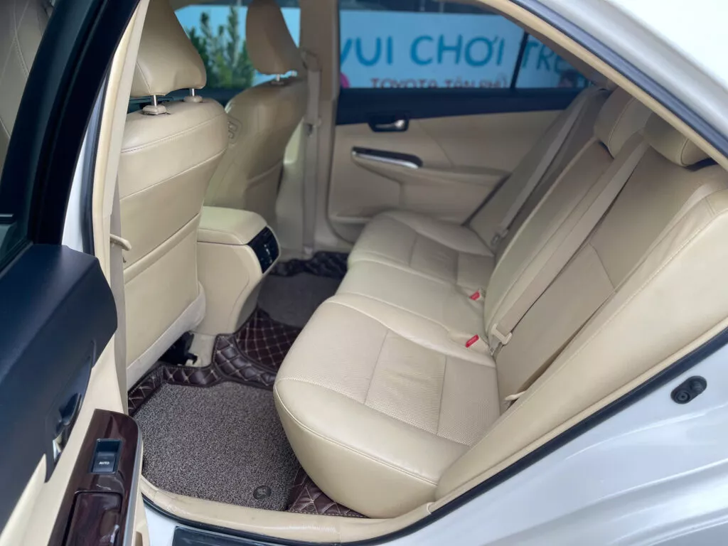 Toyota Camry 2.0G 2019