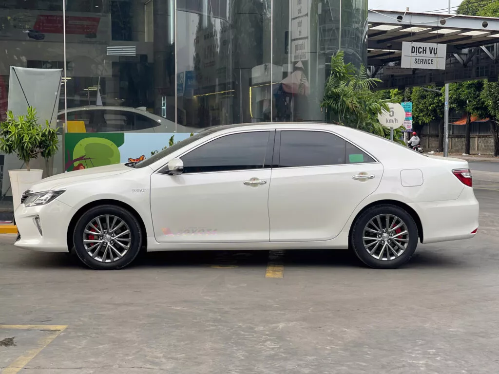Toyota Camry 2.0G 2019