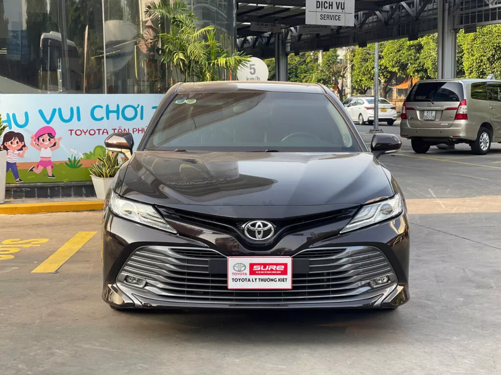 Toyota Camry 2.5Q 2020