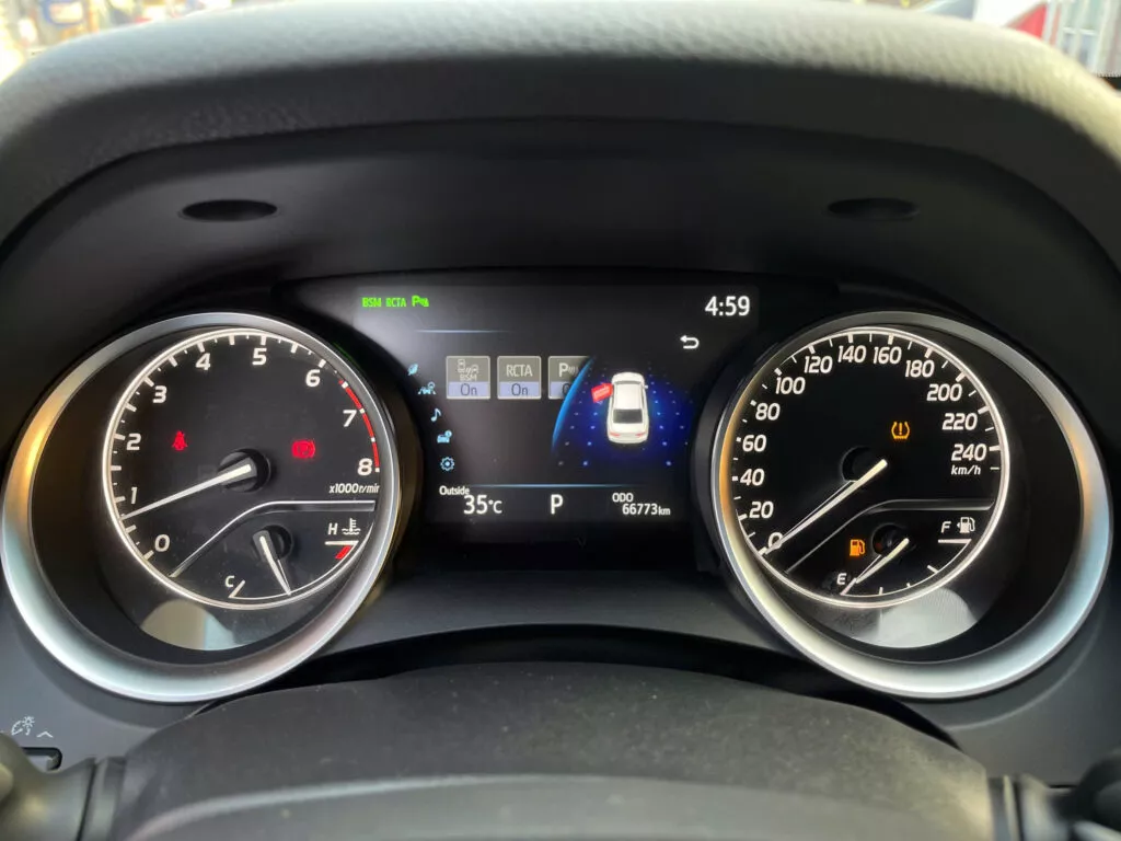 Toyota Camry 2.5Q 2019