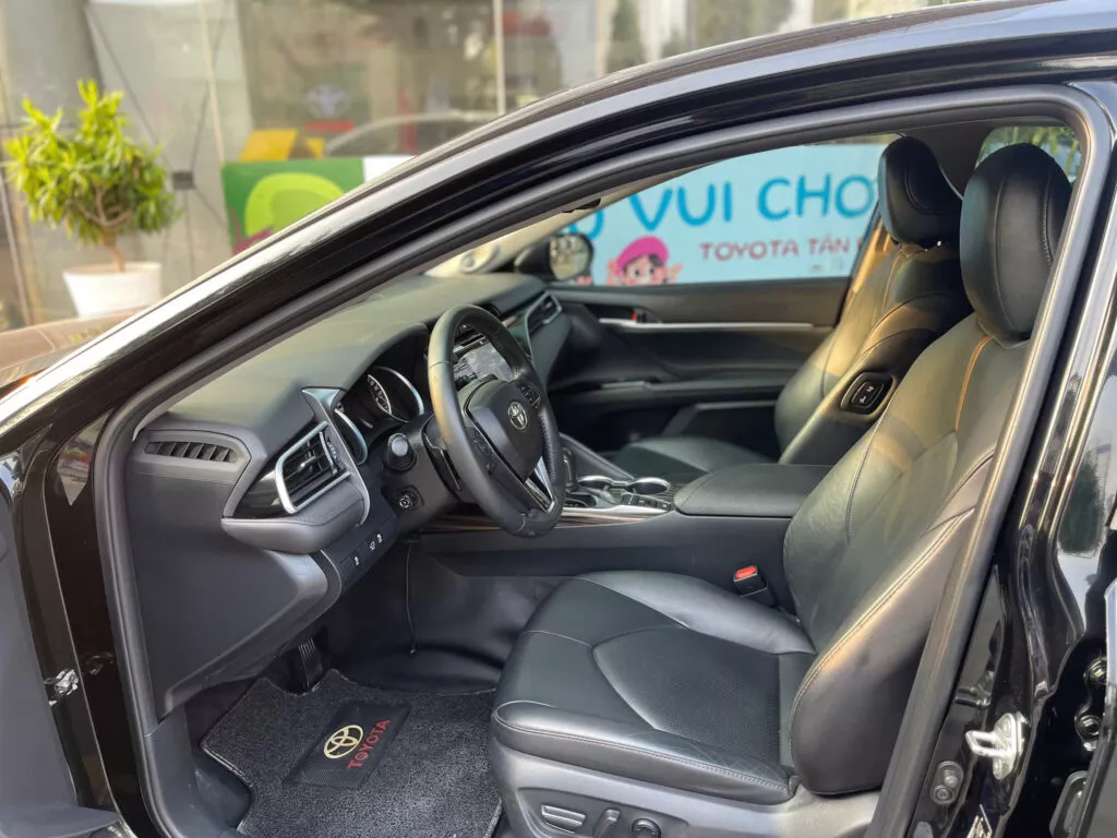 Toyota Camry 2.5Q 2019
